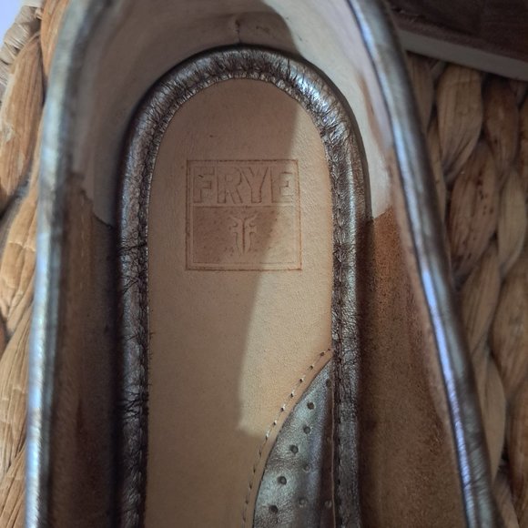 FRYE Leather gold boat shoes size 6.5 - Picture 10 of 12